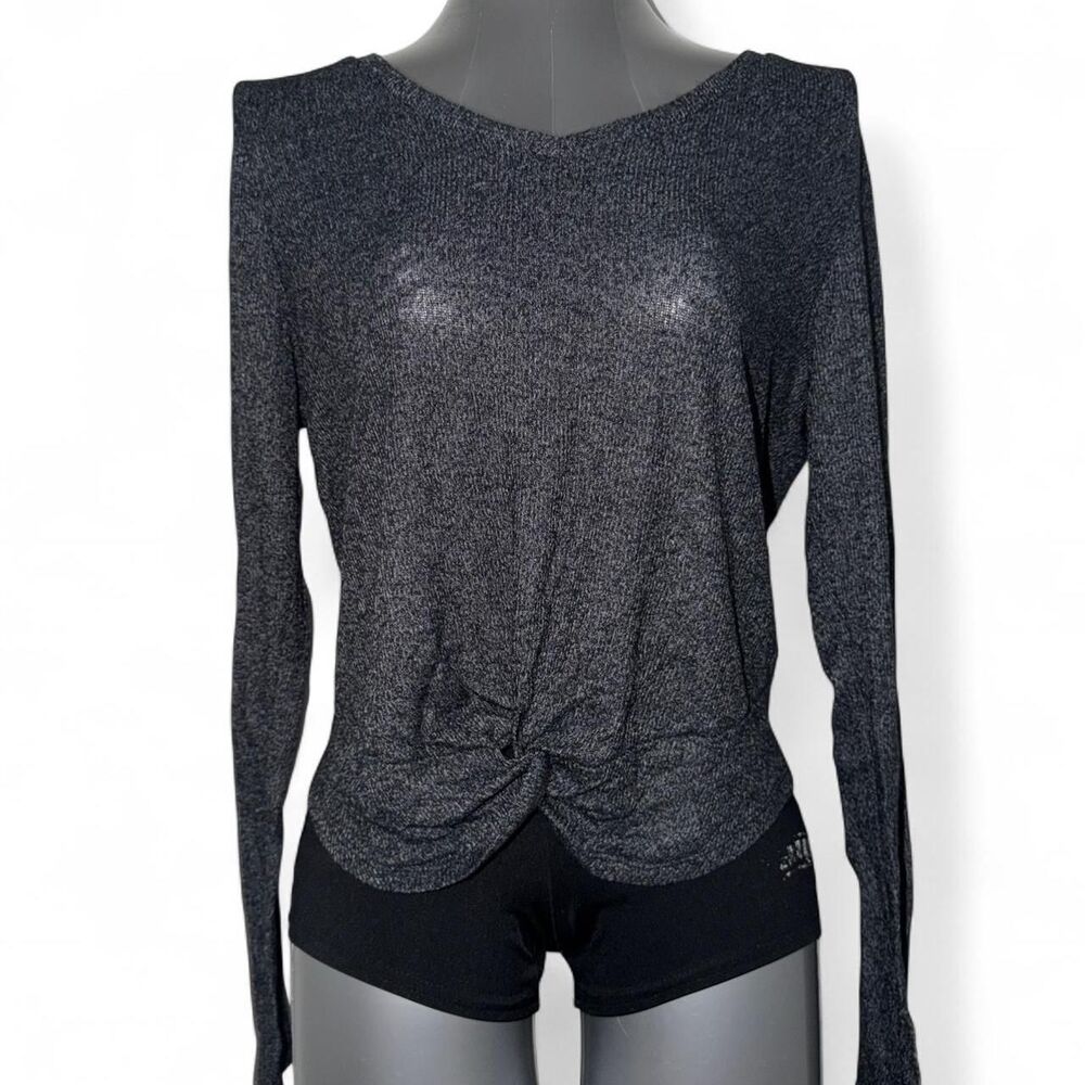 Aeropostale Women's Grey and Black Shirt
